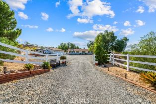 Single Family Residence, 39645 Calle Escalona, Temecula, CA 92592 - 4