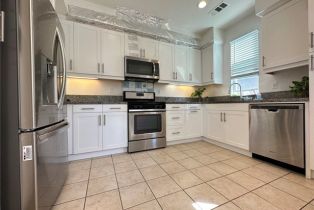 Townhouse, 11387 Meeker ave, El Monte, CA 91732 - 4