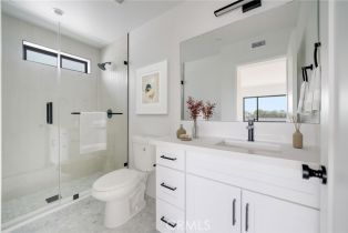 Apartment, 1334 9th st, Santa Monica, CA 90401 - 11