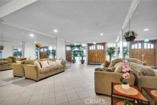 Condominium, 6150 Buckingham pkwy, Culver City, CA 90230 - 5