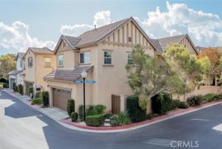 Condominium, 332 Sagehen CT, Corona, CA  Corona, CA 92878