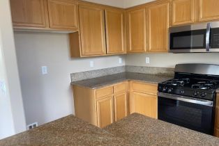 Condominium, 380 Larmon loop, Santa Paula, CA 93060 - 5