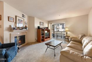 Condominium, 697 Sutton Crest TRL, Oak Park, CA  Oak Park, CA 91377