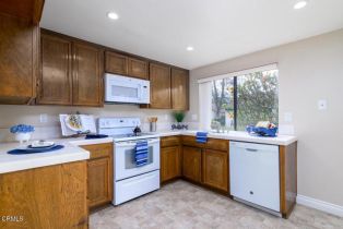 Single Family Residence, 37109 Village 37, Camarillo, CA 93012 - 12