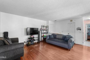 Condominium, 221 Atmore dr, Santa Paula, CA 93060 - 4