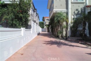 Condominium, 2209 Robinson st, Redondo Beach, CA 90278 - 2