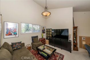 Single Family Residence, 9516 Dennis way, Chatsworth, CA 91311 - 10