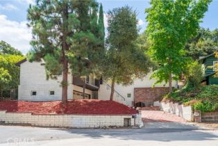 Single Family Residence, 1650 La Loma RD, Pasadena, CA  Pasadena, CA 91105