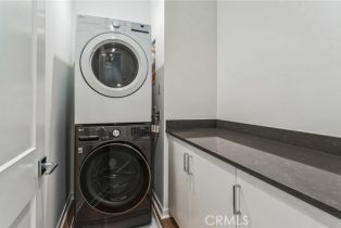 , , Tustin, CA 92780 - 24